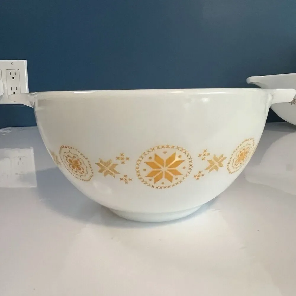 Vintage Pyrex Town & Country Cinderella Mixing Nesting Bowls #441 & 444 USA